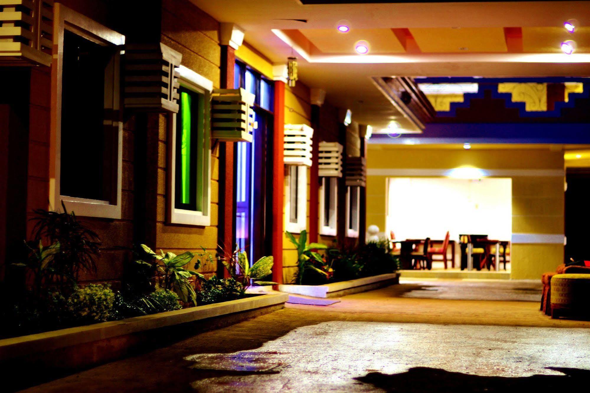 Cecilia'S Inn Puerto Princesa Exterior foto